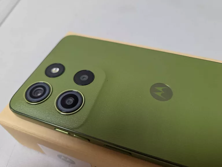 TELEFON MOTOROLA MOTO G15 8/128 GB ZIELONY