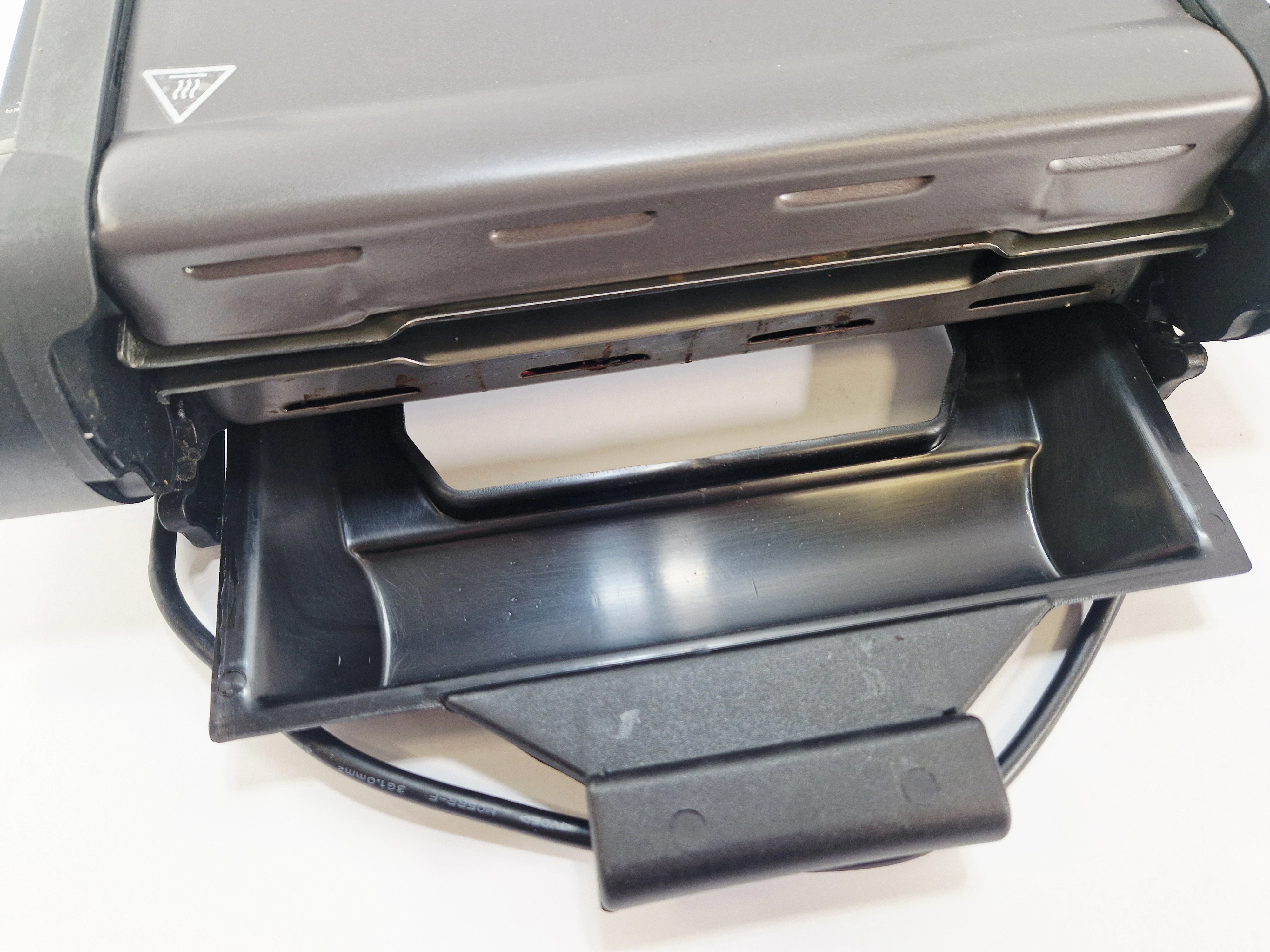 grill-elektryczny-delonghi-cg4001-1600w-delonghi-kod-producenta-cg4001bk