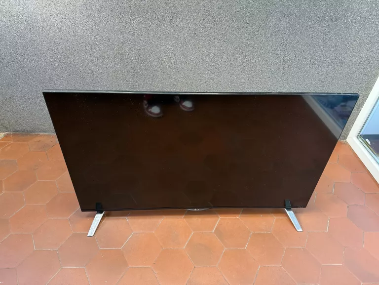 tv-lg-49uf695v-pilot-kod-producenta-49uf695v