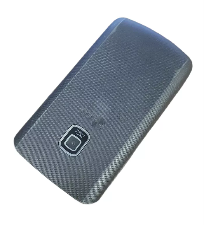 telefon-lg-c195-przekatna-ekranu-240