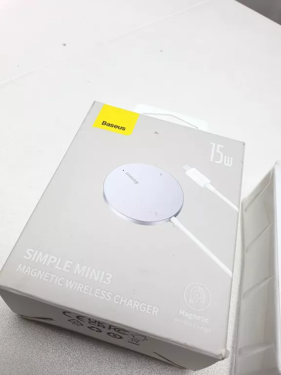 ŁADOWARKA INDUKCYJNA BASEUS SIMPLE MINI 3 15W SREBRNY QI MAGSAFE