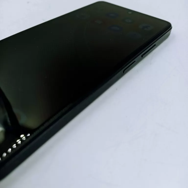 TELEFON INFINIX SMART 8