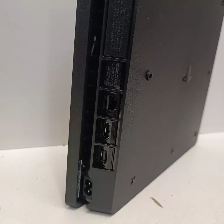 KONSOLA SONY PLAYSTATION 4 CUH-2116B