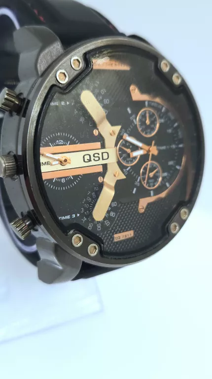 ZEGAREK QSD 7699