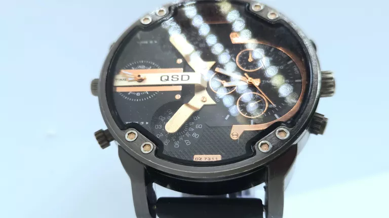 ZEGAREK QSD 7699