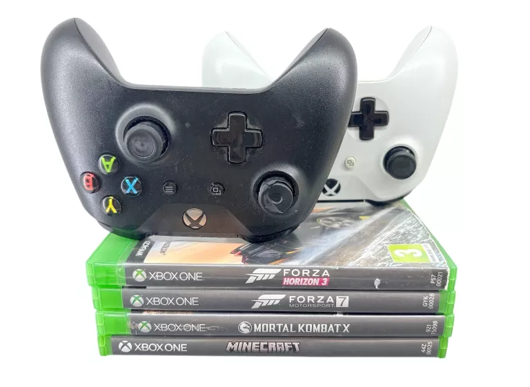 KONSOLA XBOX ONE X 1787 + 2 PADY + 4GRY