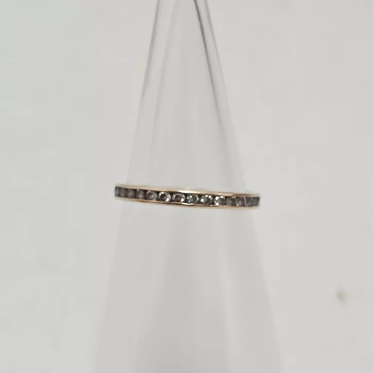 ZŁOTA OBRĄCZKA Z CYRKONIAMI P585 R10 1,14G