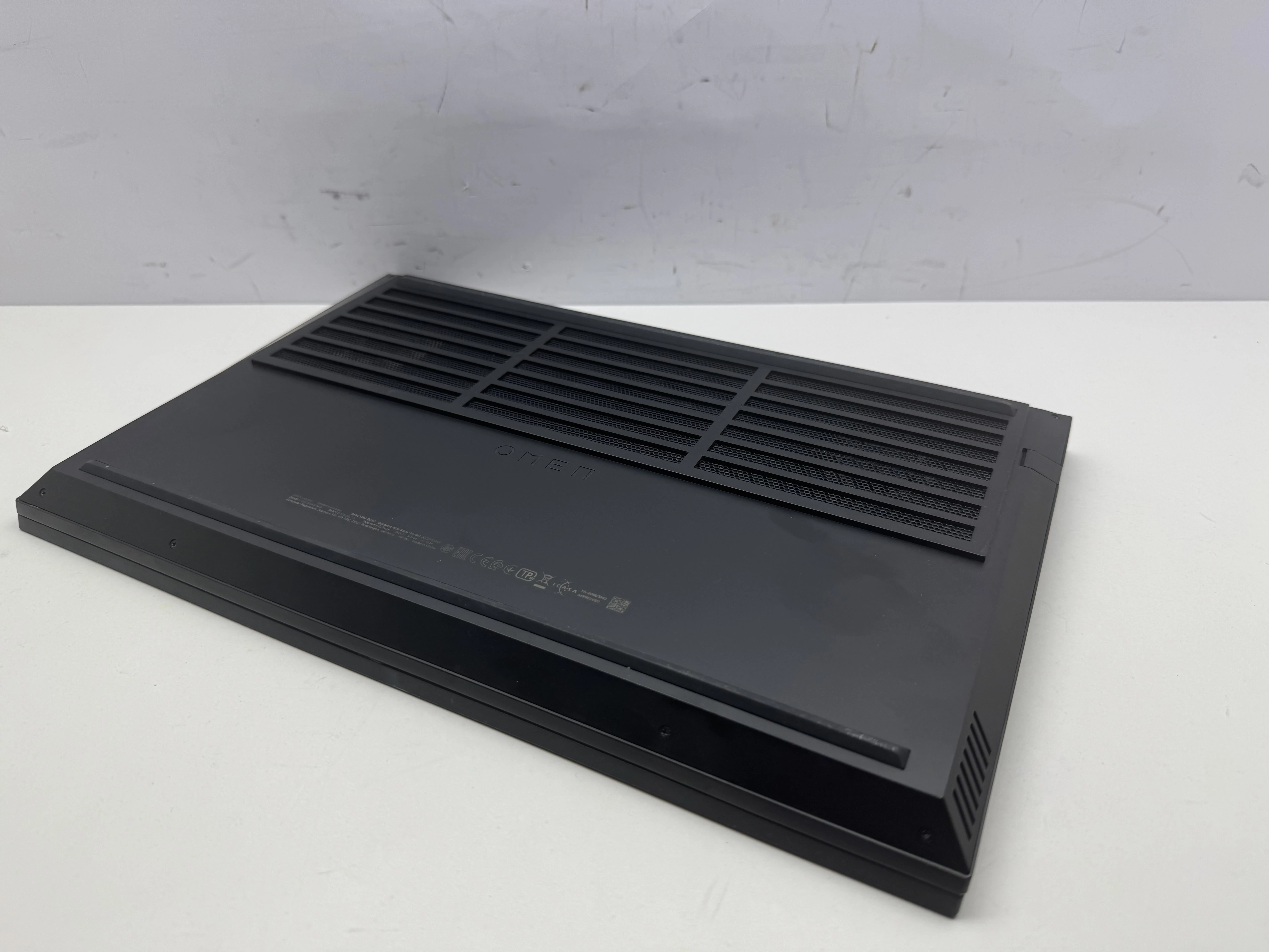 laptop-hp-omen-15-15-ek0026nw-156-intel-core-i5-16-gb-1024-gb-seria-procesora-4366-20