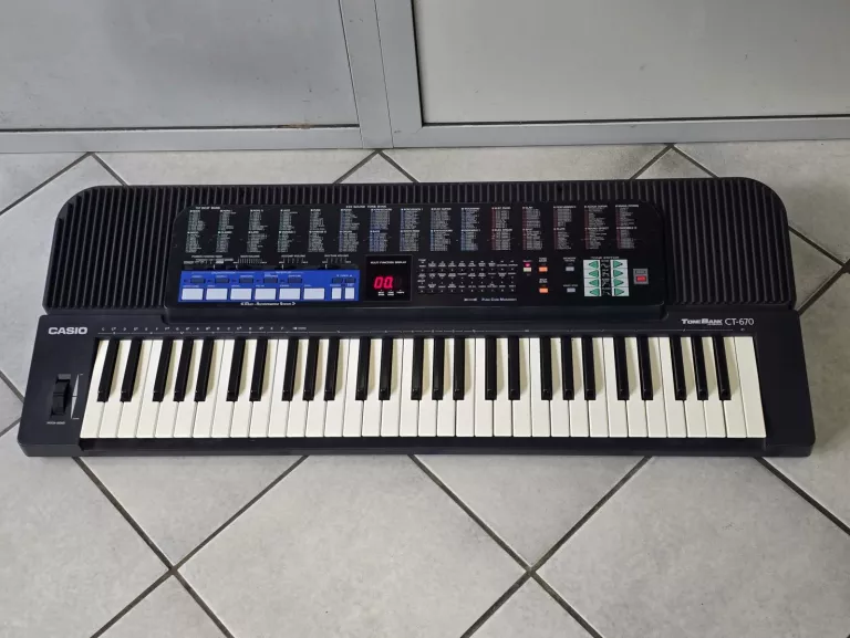 KEYBOARD CASIO CT-670