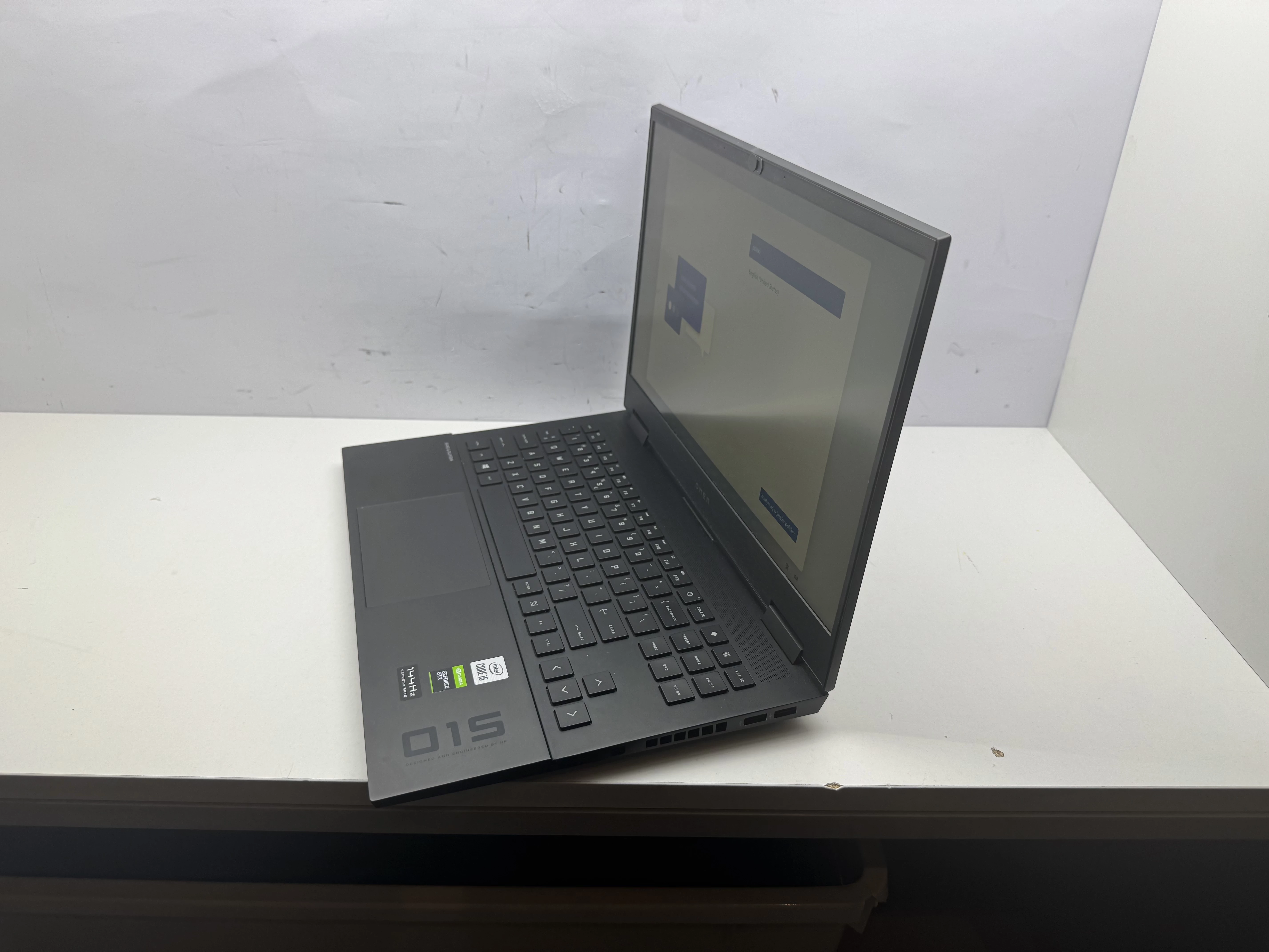 laptop-hp-omen-15-15-ek0026nw-156-intel-core-i5-16-gb-1024-gb-przekatna-ekranu-1560