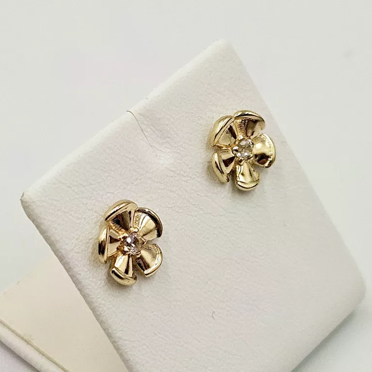 NIENOSZONE ZŁOTE KOLCZYKI Z CYRKONIĄ KWIATEK SZTYFT 585 1.36G 1CM