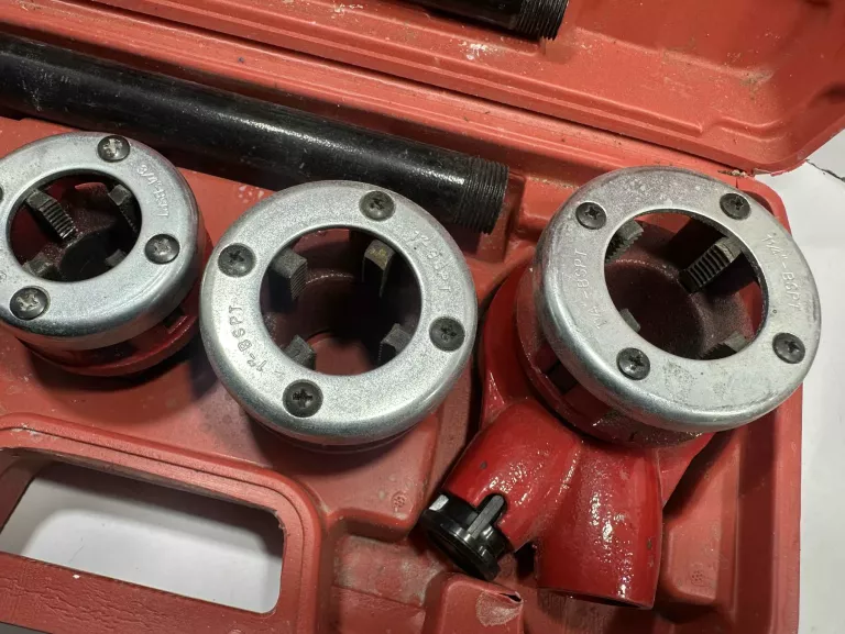 GWINTOWNICA RATCHET DIE STOCK N062