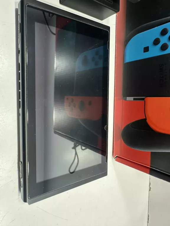 KONSOLA NINTENDO SWITCH V2 KOMPLET + 22 GRY