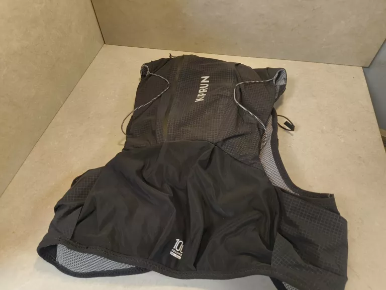 PLECAK DO BIEGANIA W TERENIE UNISEX KIPRUN 10 LITRÓW
