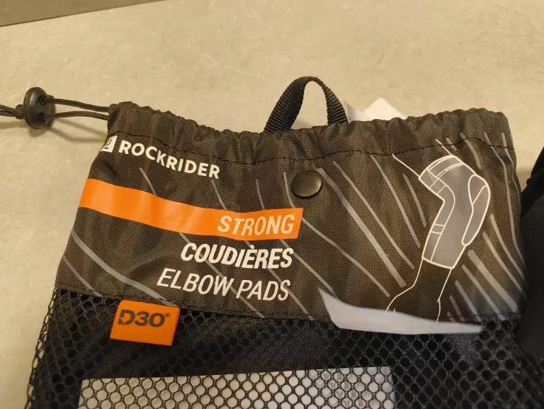 NAŁOKIETNIKI MTB ALL MOUNTAIN/ENDURO ROCKRIDER FEEL D_STRONG D3O CZARNE