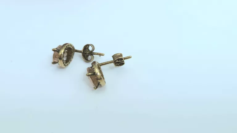 urocze-zlote-kolczyki-z-rozowym-oczkiem-p333-186-g-stan-11323-2