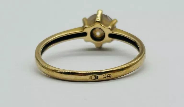 ZŁOTY PIERSCIONEK 333 / 1,57 G