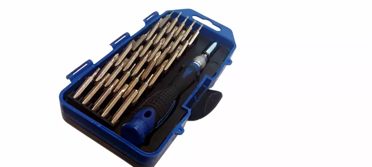 ZESTAW BITÓW Z WKRĘTAKIEM LUX TOOLS