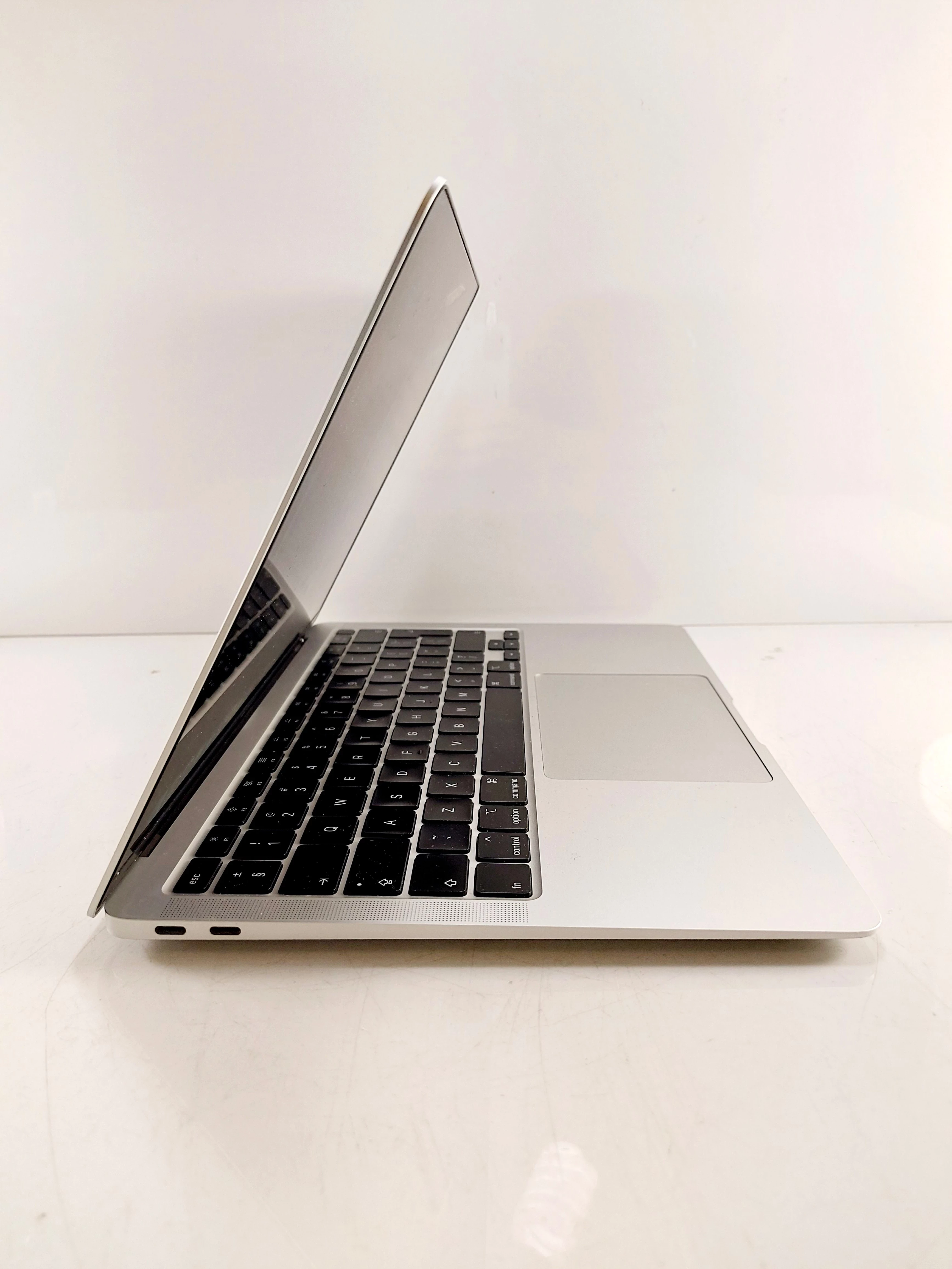 laptop-macbook-air-2020-a2179-13-intel-core-i3-8-gb-256-gb-a2179-wielkosc-pamieci-ram-200941-2185