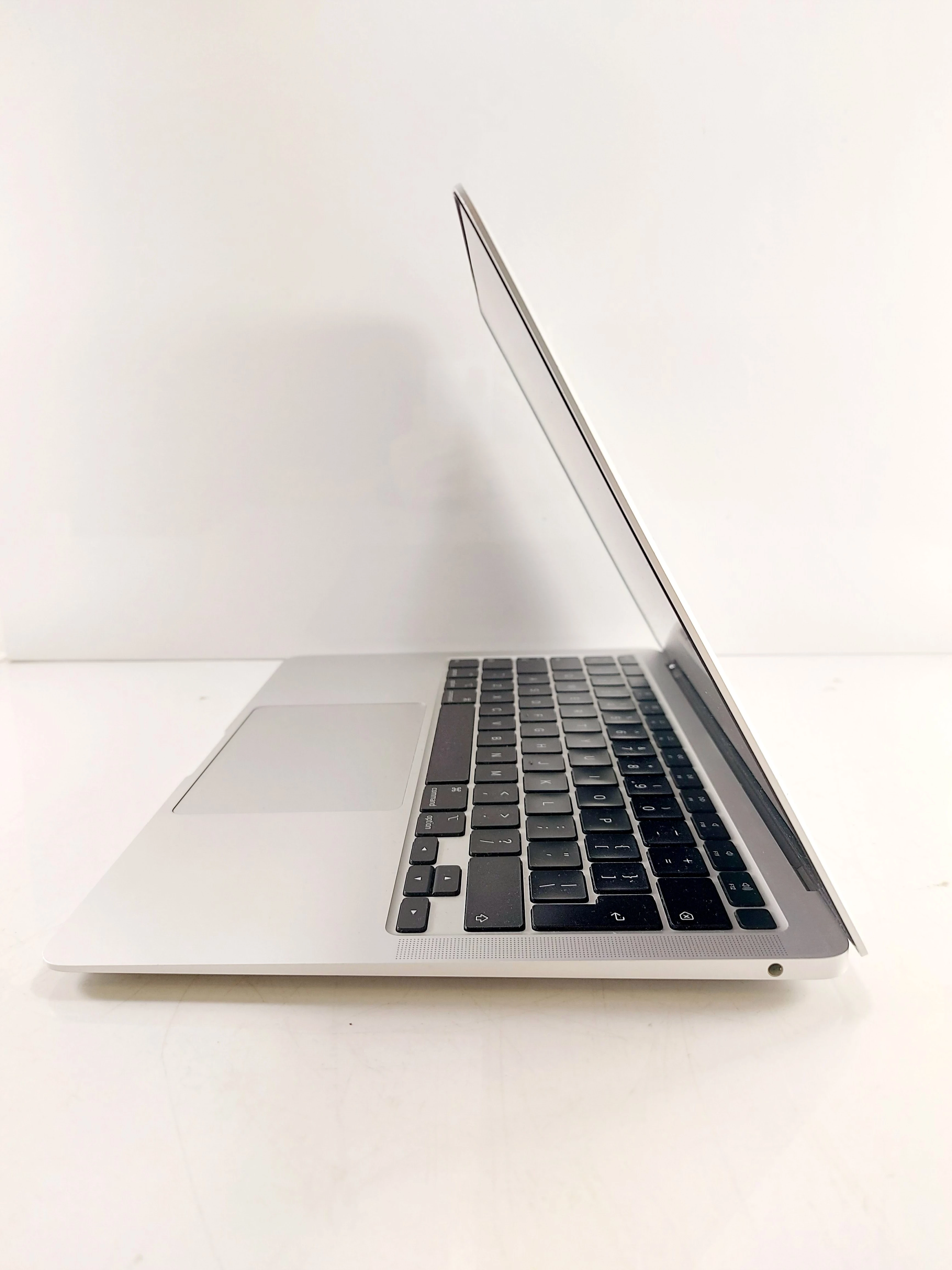 laptop-macbook-air-2020-a2179-13-intel-core-i3-8-gb-256-gb-a2179-pojemnosc-dysku-256