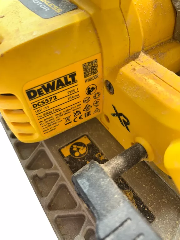 PILARKA TARCZOWA DEWALT DCS572