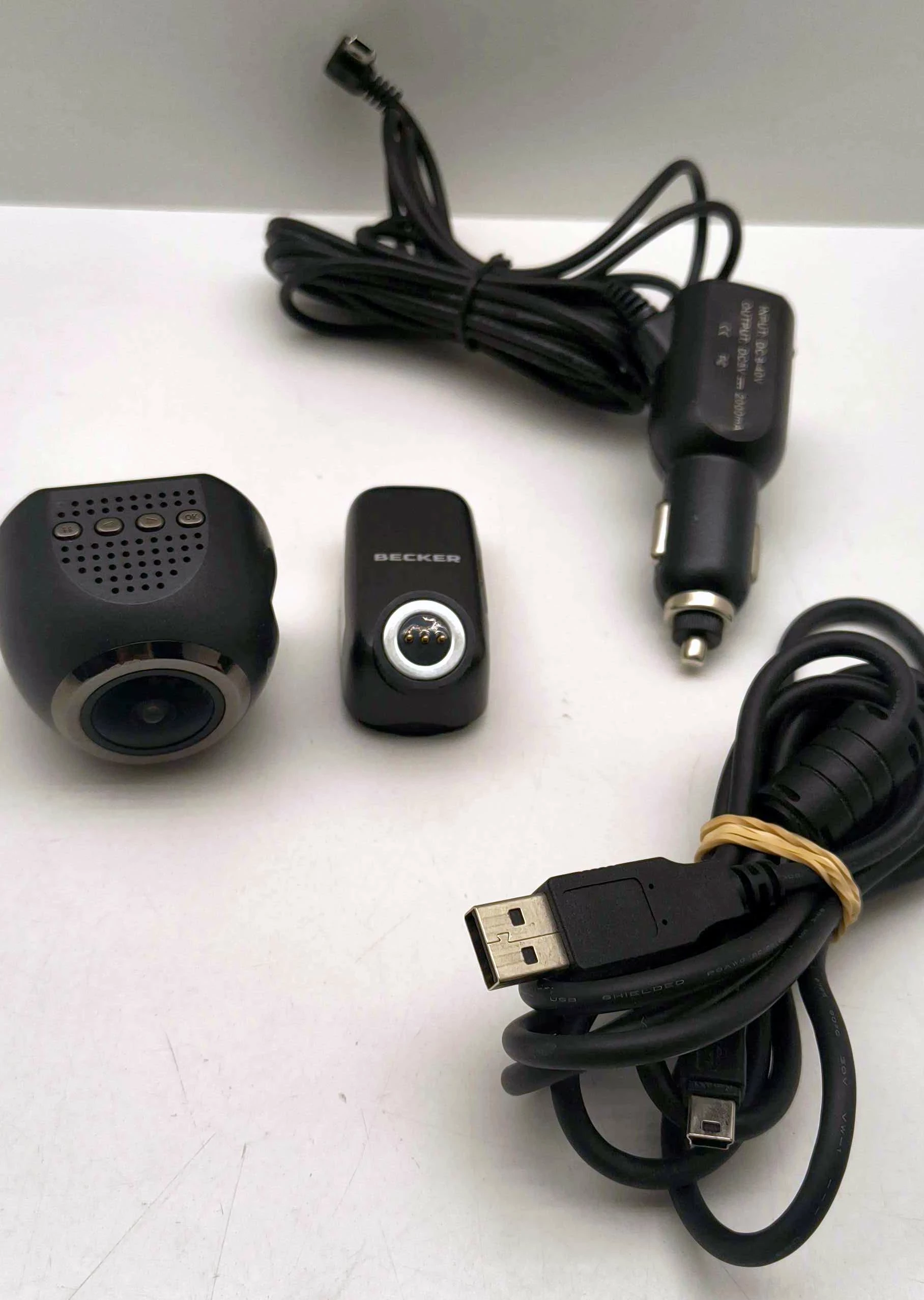 kamera-samochodowa-becker-ber19010209-kabel-zasilacz-samochodowy-stan-11323-2