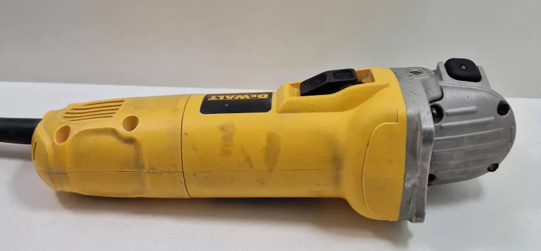 SZLIFIERKA KĄTOWA DEWALT D28139