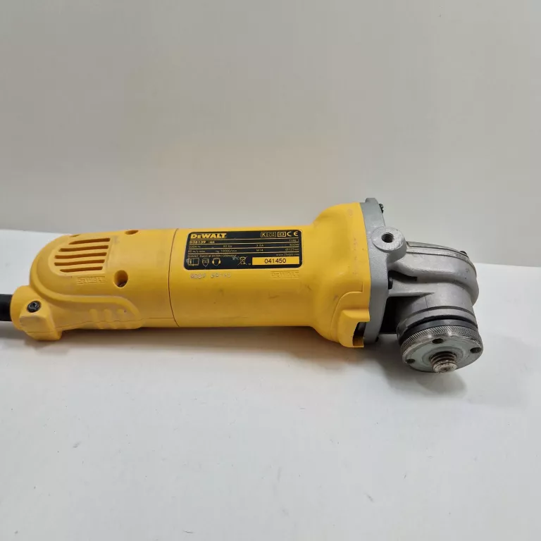 SZLIFIERKA KĄTOWA DEWALT D28139