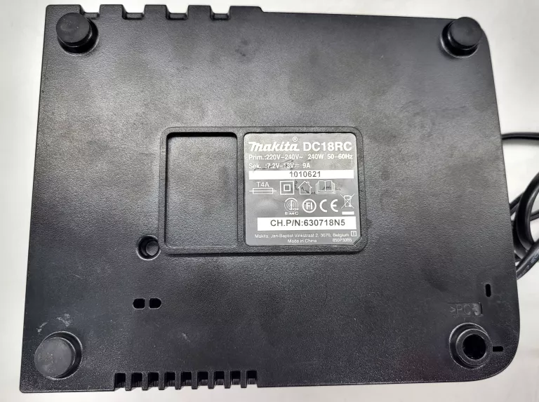 ODKURZACZ MAKITA DCL184 + AKU + ŁADOWARKA
