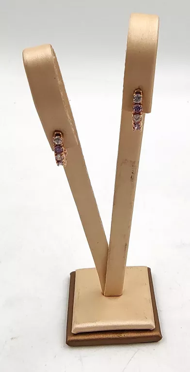 delikatne-zlote-kolczyki-z-bialymi-i-fioletowymi-kamieniami-130g585-stan-11323-2