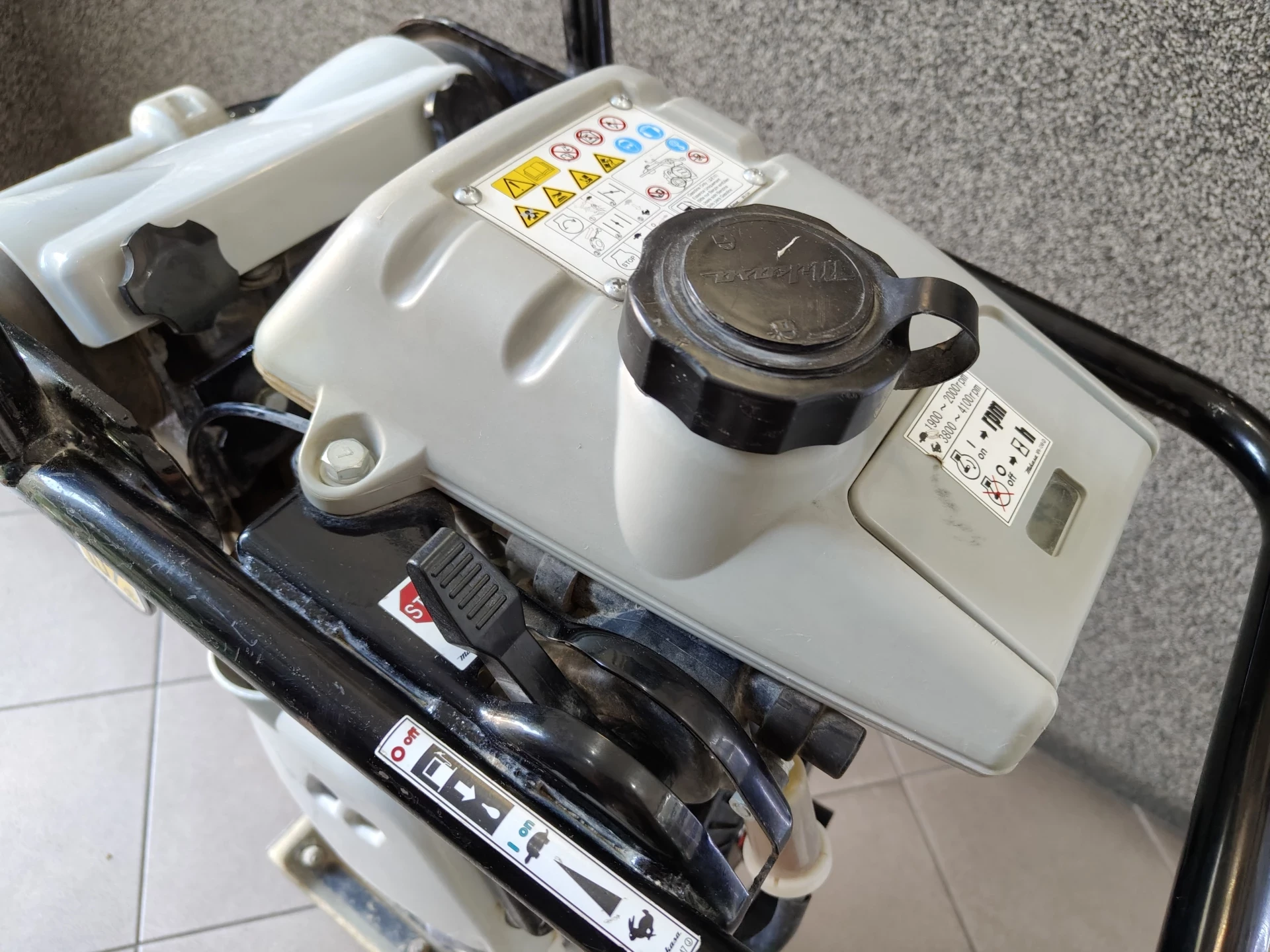 ubijak-wibracyjny-stopowy-zageszczarka-mikasa-mtx-60e-21kw-64kg-moc-8000