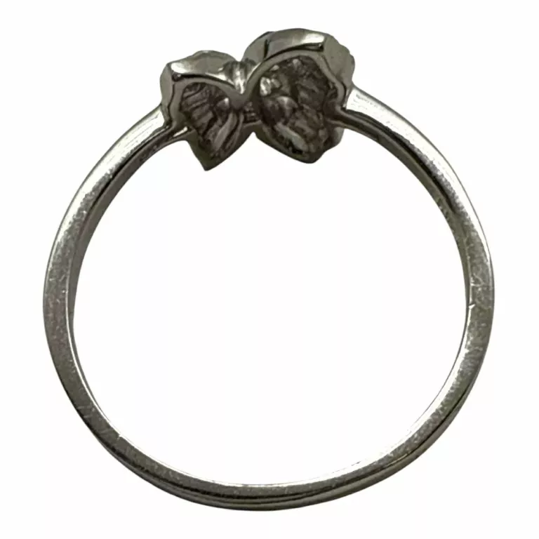 UROCZY SREBNY PIERŚCIONEK 925 2,08G