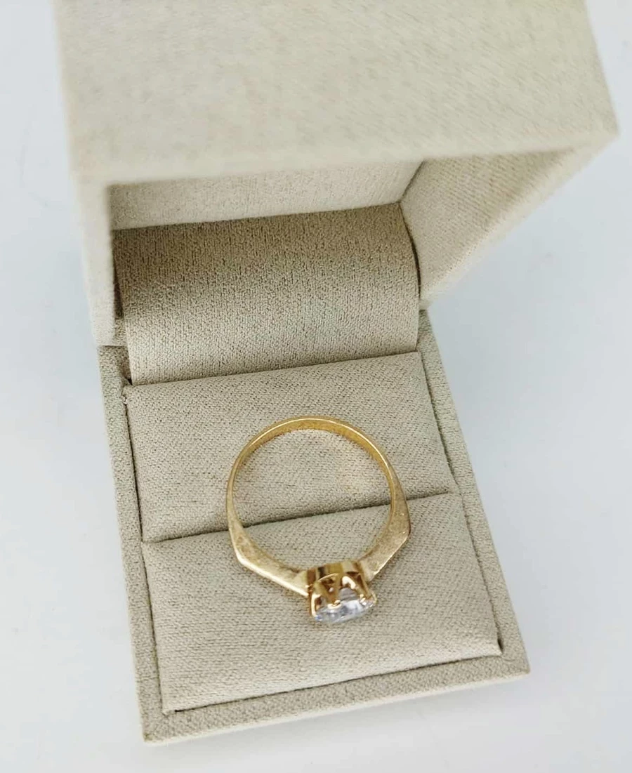 pierscionek-585-waga-ok-260g-r20-kamien-17088-4194304