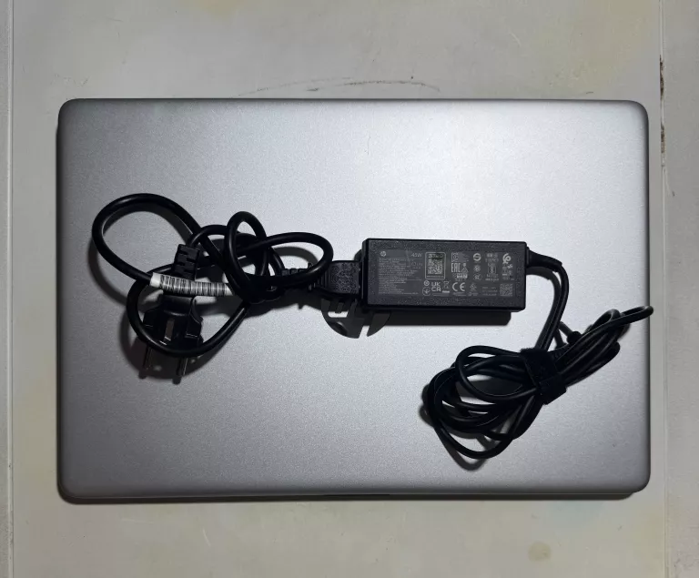 LAPTOP HP 15S-EQ2470NW RYZEN 3 RAM 8 GB SSD 512 GB SREBRNY