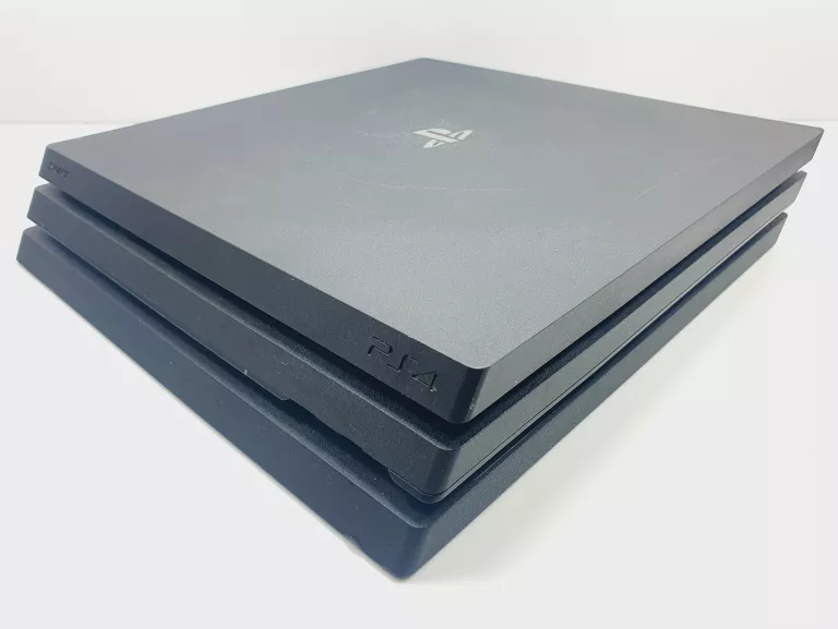 KONSOLA PS4 PRO CUH-7116B 1TB PAD