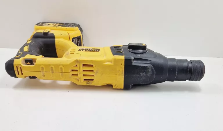 MŁOTOWIERTARKA DEWALT DCH133M1 SDS-PLUS 18V XR