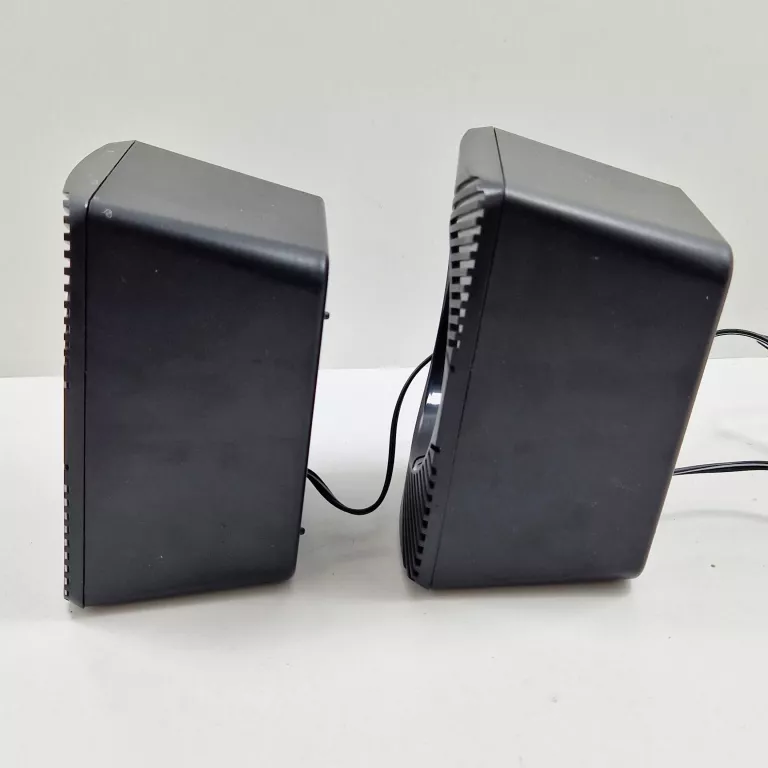 ZESTAW GŁOŚNIKÓW 2.1 CREATIVE SBS E2500 30 W CZARNY