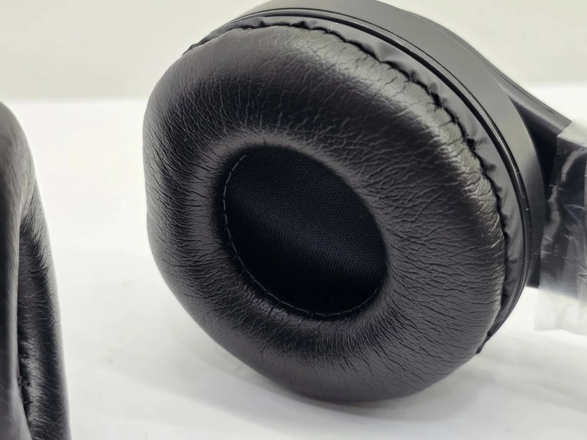 sluchawki-elta-germany-leed-01-nauszne-czarne-marka-248811-1922186