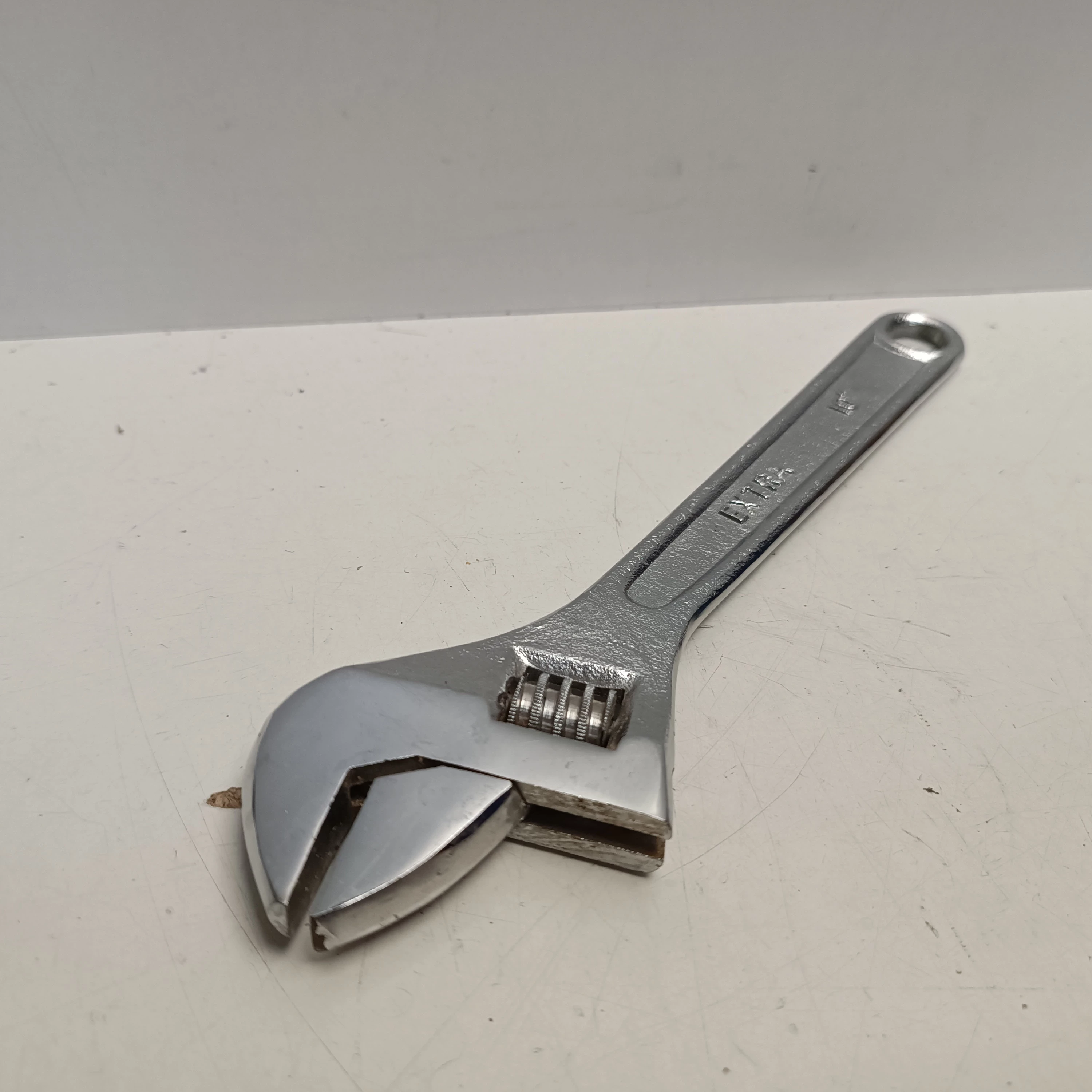 klucz-szwedzki-nastawny-10-ean-gtin-5907919133582