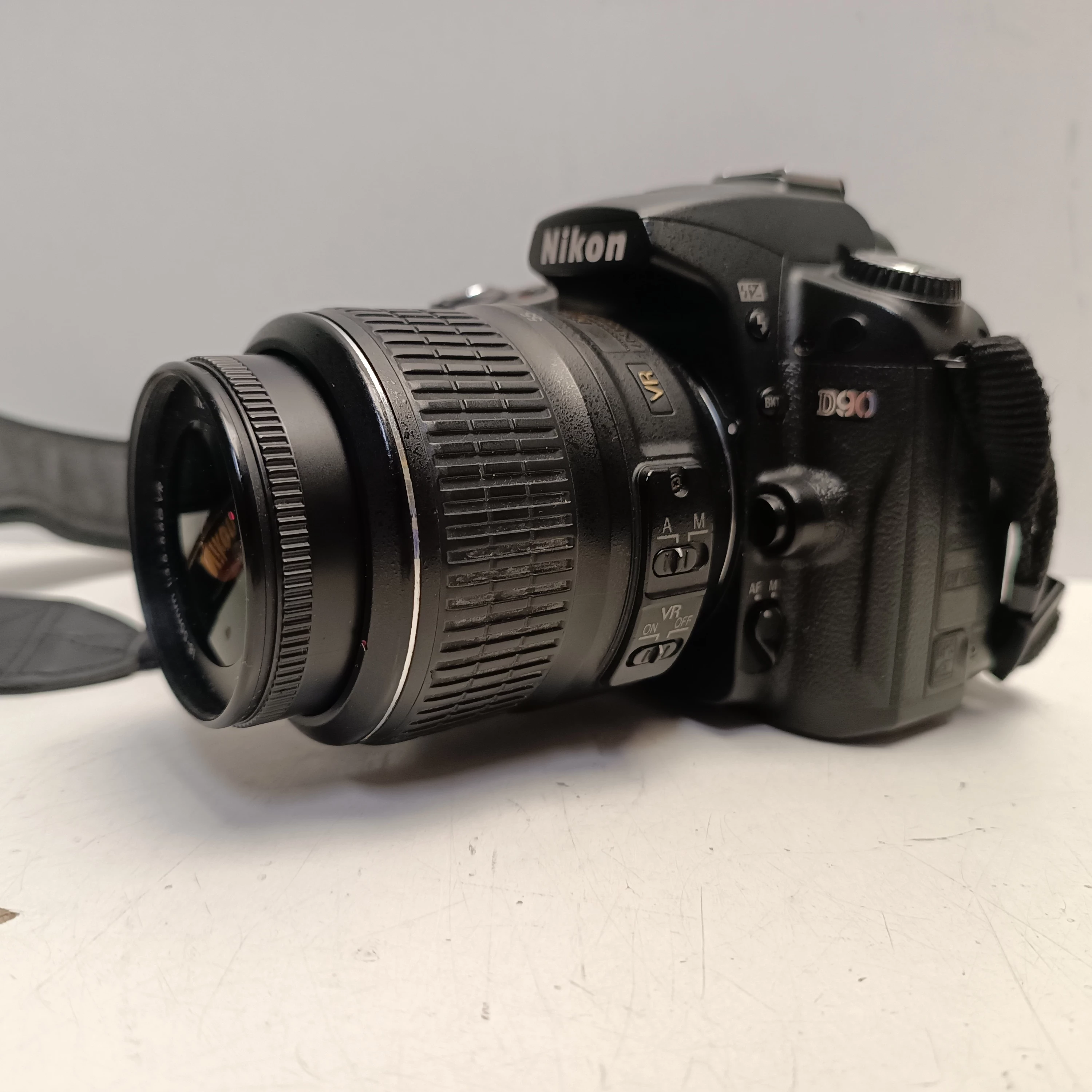 aparat-nikon-d90-obiektyw-i-ladowarka-w-zestawie-814-2