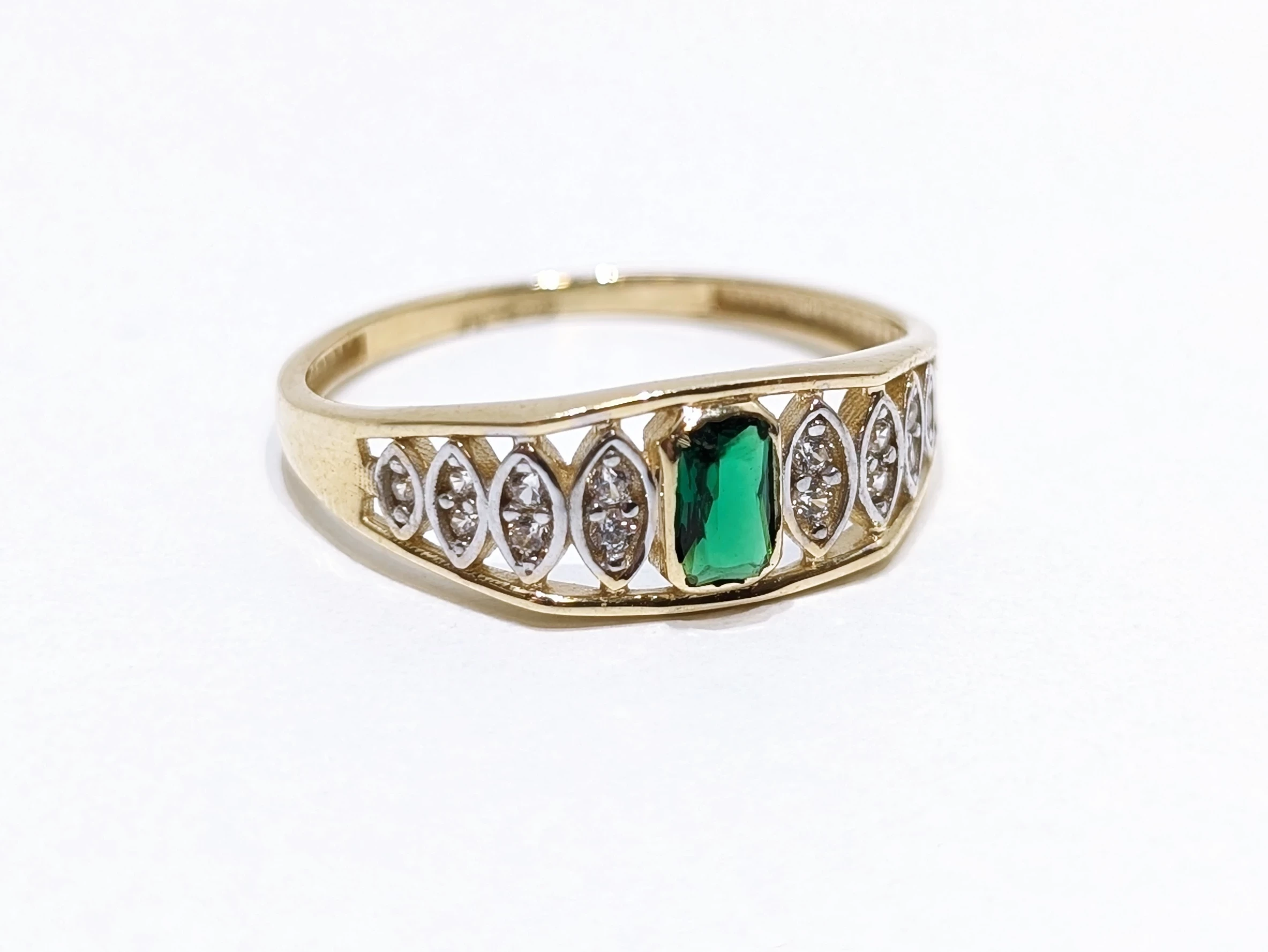 zloty-pierscionek-z-cyrkonia-r18-pr-585-14k-ean-gtin-5905868206883