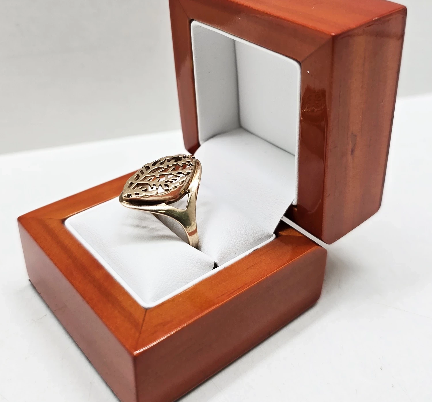 wyrob-jubilerski-uzywany-zloty-pierscionek-ean-gtin-5905868206234