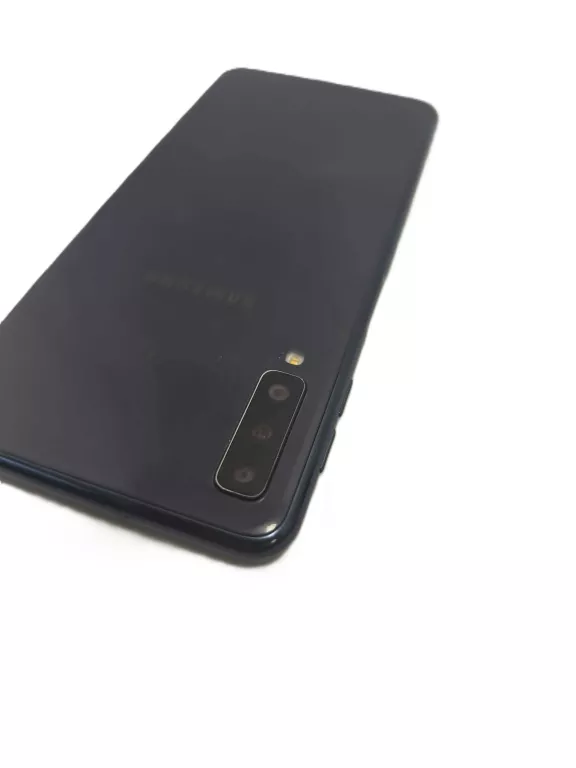 telefon-samsung-galaxy-a7-przekatna-ekranu-600