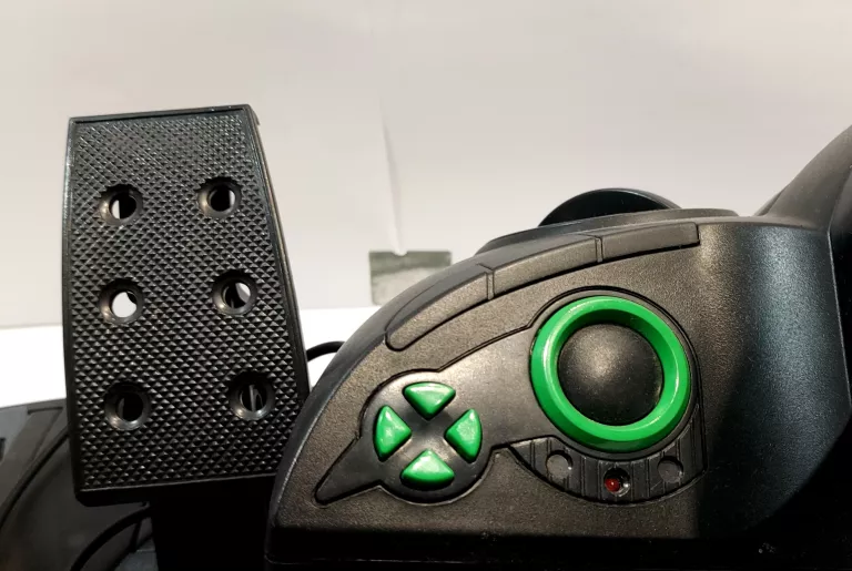 kierownica-samochodowa-esperanza-egw102-model-nitro