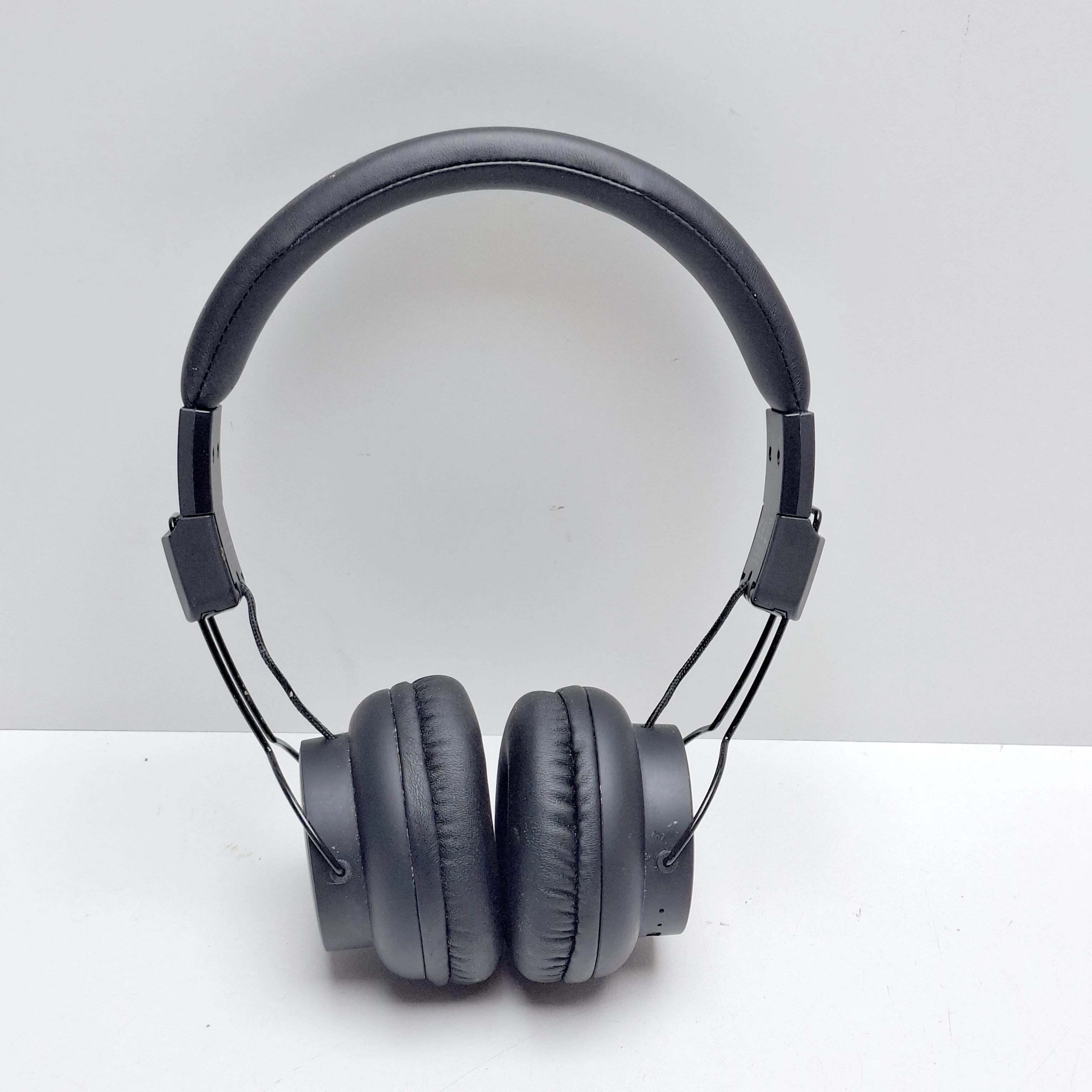 sluchawki-bezprzewodowe-freshn-rebel-czarny-niepodleglosci-393-gryfice