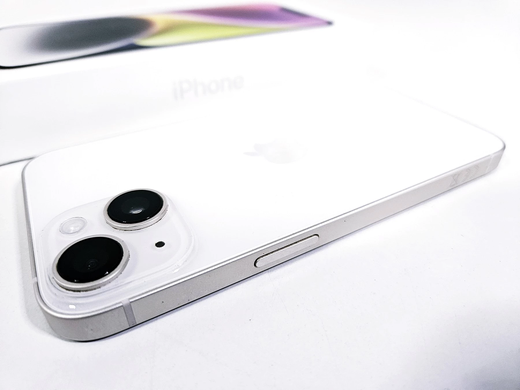 telefon-apple-iphone-14-128gb-bat-87-pudelko-kabel-przekatna-ekranu-610