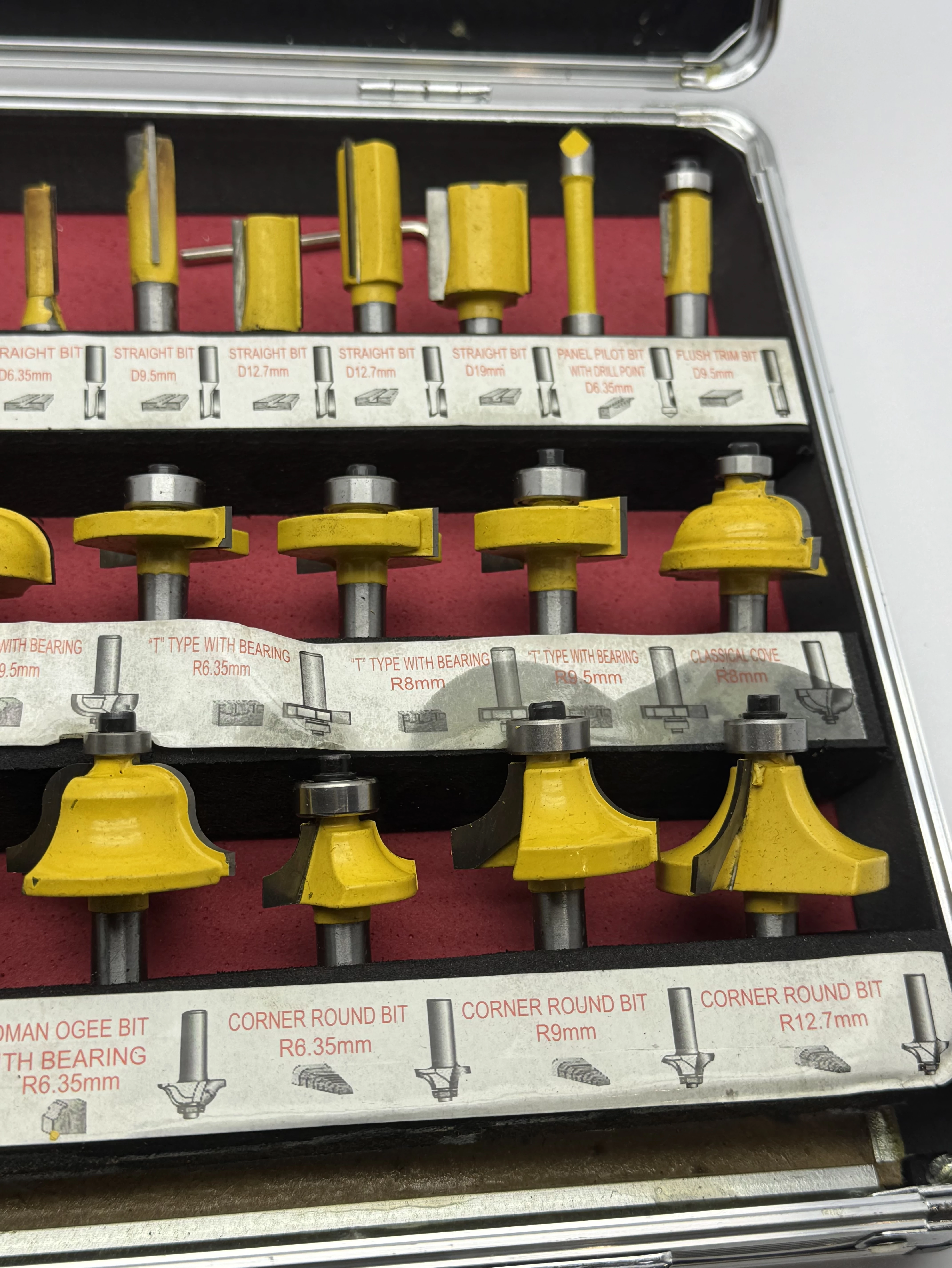 awtools-zestaw-frezow-do-drewna-35-el-walizka-ean-5902198745471-kod-producenta-aw40514