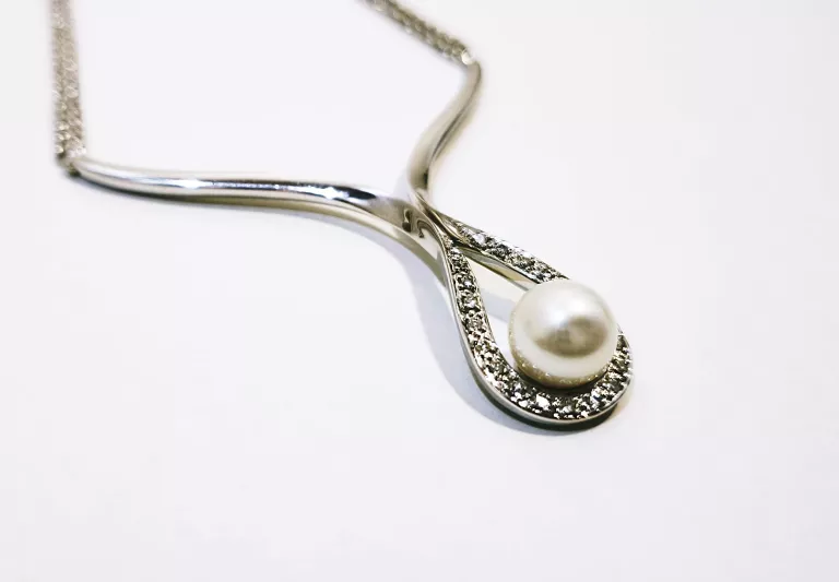 zloty-naszyjnik-kolia-z-bialego-zlota-pr585-988g-motyw-129129-1781594