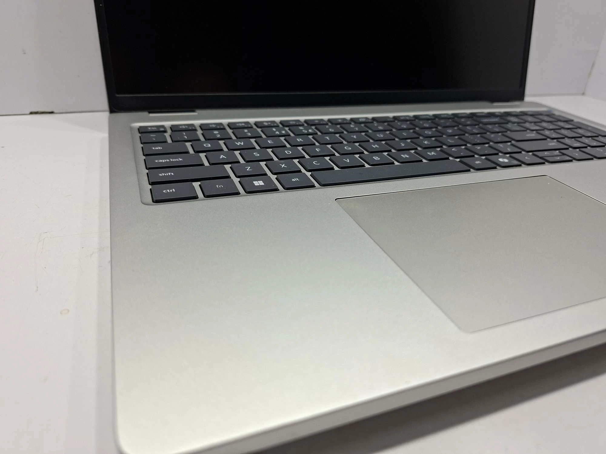 laptop-dell-pro-16-plus-i7-ultra-32-gb-ram-512-ssd-ean-gtin-5902002303545