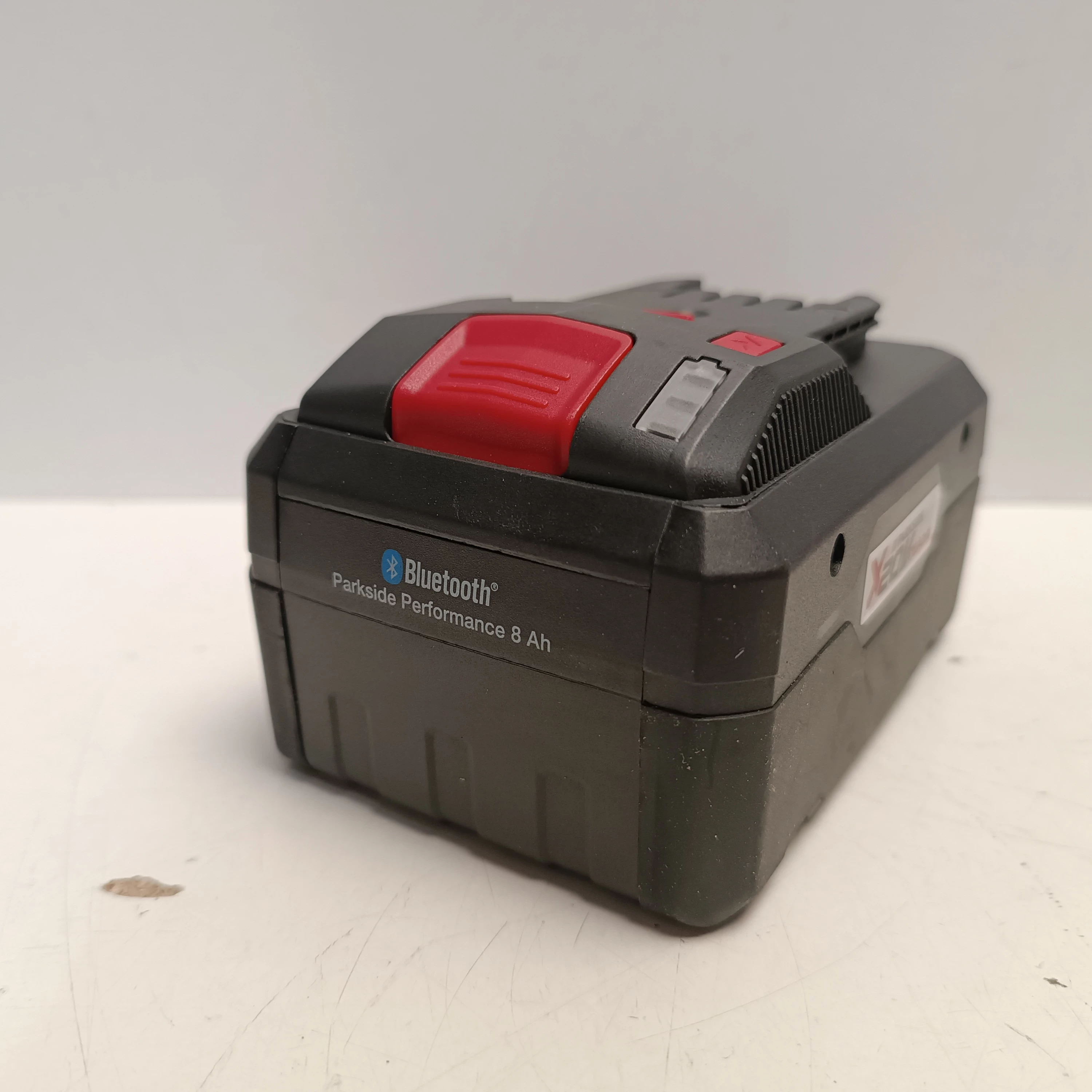 akumulator-parkside-performance-smart-20-v-8-ah-stan-11323-2